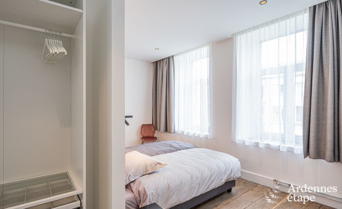 Ruime luxe villa voor groepen tot 15 personen aan het water in Aywaille