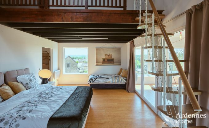 Ruime villa voor 9 personen in Baillonville met binnenzwembad en jacuzzi