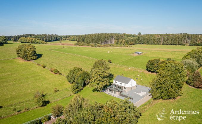 Luxe villa in Bastogne voor 22 personen in de Ardennen