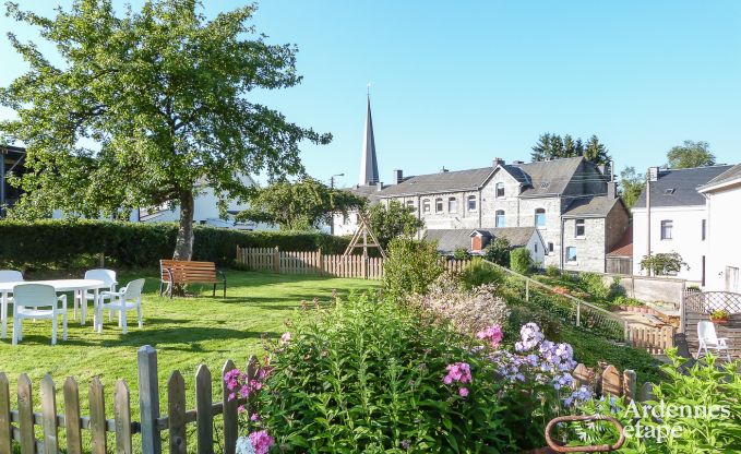 Vakantiehuis in 2 delen met grote tuin te huur in Bastenaken