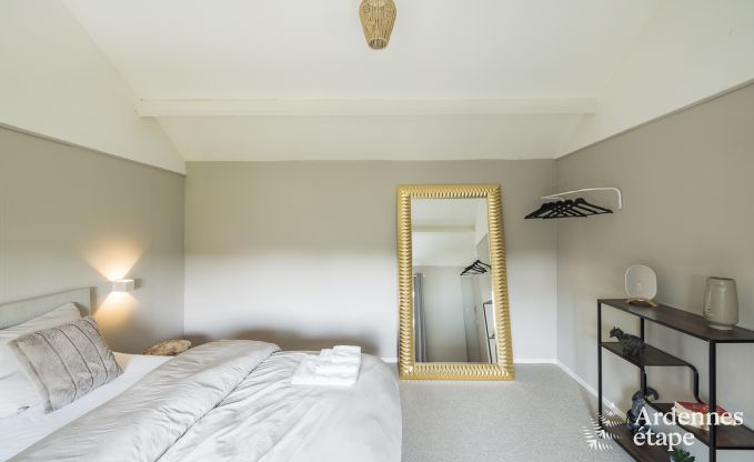 Charmante fermette voor 6 personen in Bastogne met binnen- en buitenjacuzzi