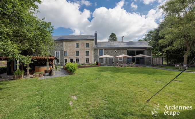 Ruime luxe villa in Bastogne voor 26 personen