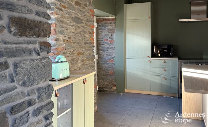 Ruim, hondvriendelijk vakantiehuis voor 14 in Bastogne, Ardennen