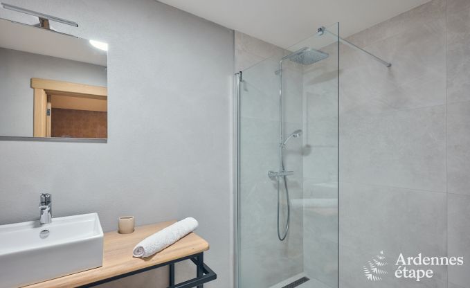 Vakantiehuis in Bastogne: authentieke vakantiewoning voor 16 personen met moderne voorzieningen in de Ardennen