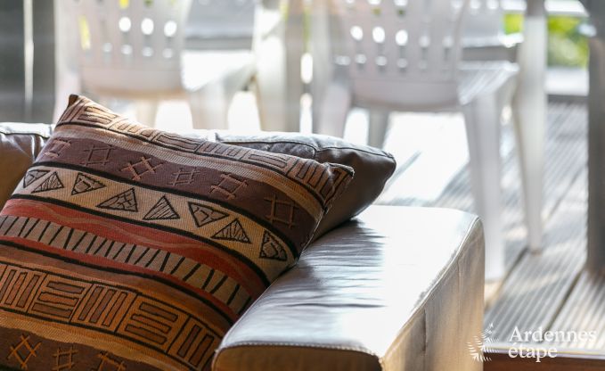 Ruime chalet voor groepen in Beauraing, Ardennen