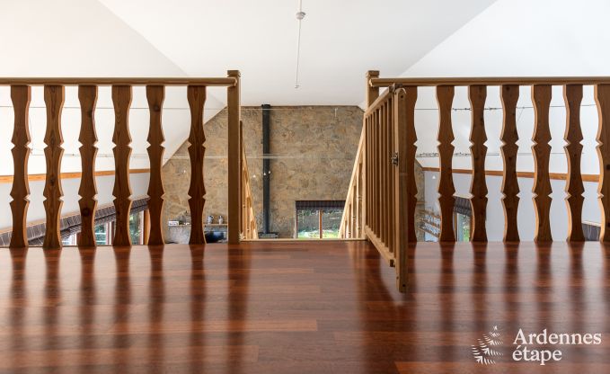 Ruime chalet voor groepen in Beauraing, Ardennen