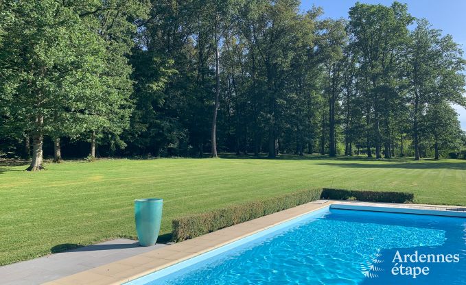 Charmante en ruime vakantiewoning met zwembad in Beauraing, Ardennen