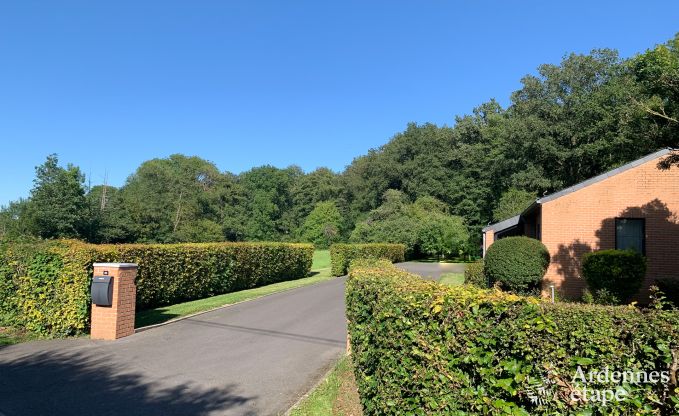 Charmante en ruime vakantiewoning met zwembad in Beauraing, Ardennen