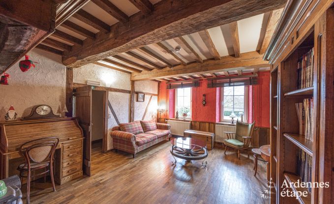 Mooie Vakantiewoning met zwembad, sauna en spelen in Beauraing voor 15 personen in de Ardennen