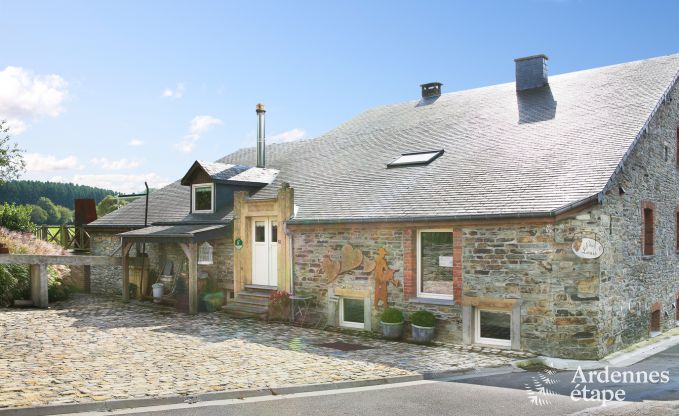 Uitzonderlijk vakantiehuis met sauna en biljarttafel in Bertrix, Ardennen