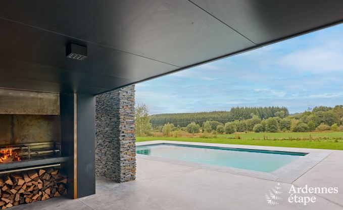 Ruime luxe villa in Bertrix voor 16 personen met verwarmd buitenzwembad en privterras aan het water