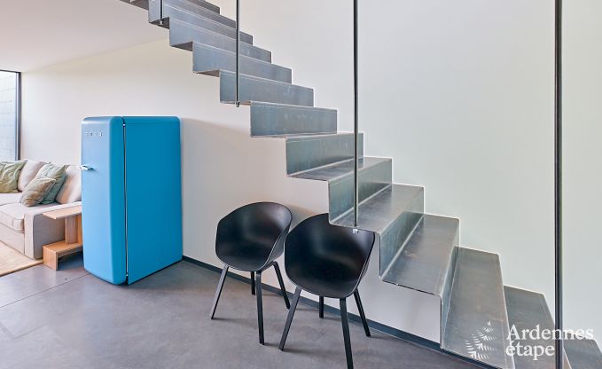 Ruime luxe villa in Bertrix voor 16 personen met verwarmd buitenzwembad en privterras aan het water