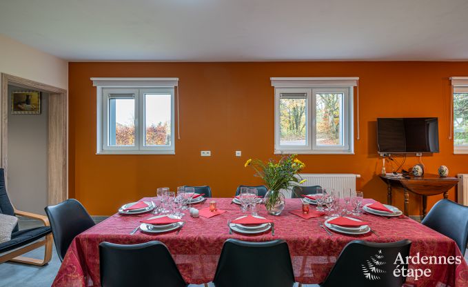 Gezinsvriendelijk vakantiehuis voor 8 personen en 2 honden in Jehonville