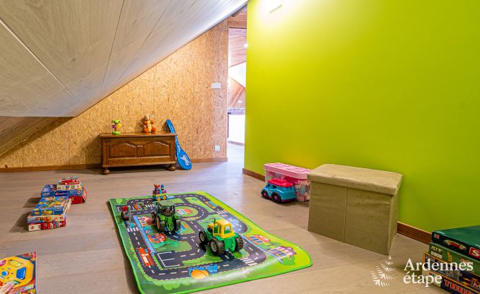 Gezinsvriendelijk vakantiehuis voor 8 personen en 2 honden in Jehonville