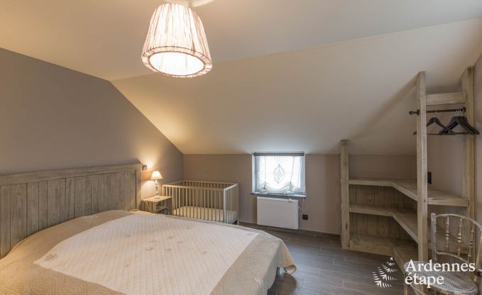 Luxe villa in Bi�vre voor 10 personen in de Ardennen
