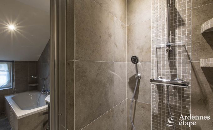 Luxe villa in Bi�vre voor 10 personen in de Ardennen