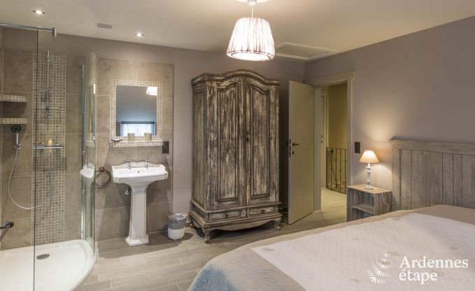 Luxe villa in Bi�vre voor 10 personen in de Ardennen