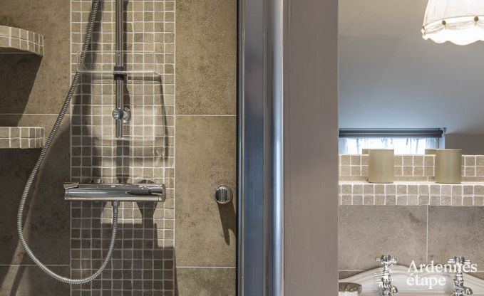 Luxe villa in Bi�vre voor 10 personen in de Ardennen