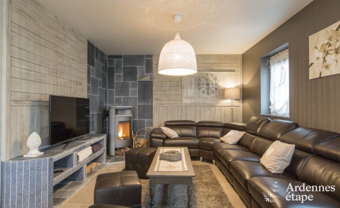 Luxe villa in Bi�vre voor 10 personen in de Ardennen