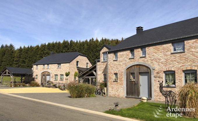 Luxe villa in Bi�vre voor 10 personen in de Ardennen