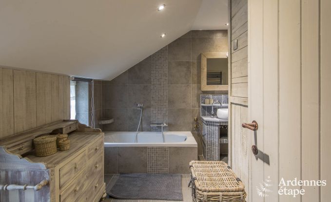 Luxe villa in Bi�vre voor 10 personen in de Ardennen