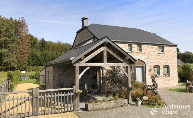 Luxe villa in Bi�vre voor 19 personen in de Ardennen
