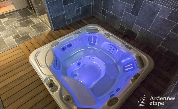 Luxe villa in Bi�vre voor 19 personen in de Ardennen