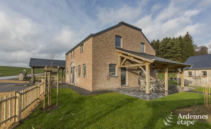 Luxe villa in Bi�vre voor 19 personen in de Ardennen