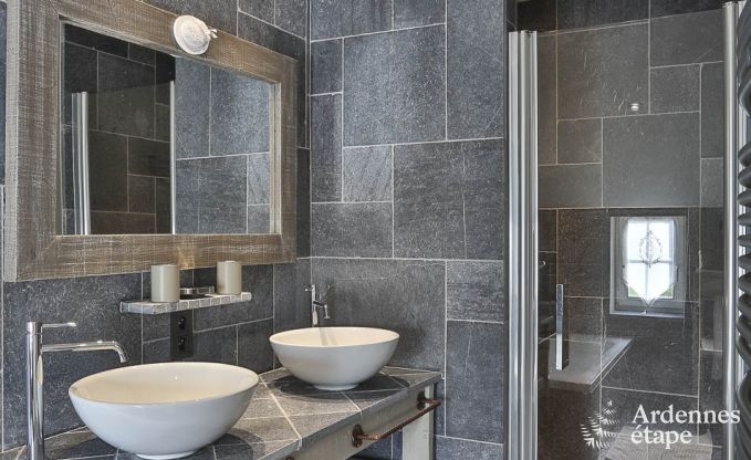 Luxe villa in Bi�vre voor 19 personen in de Ardennen