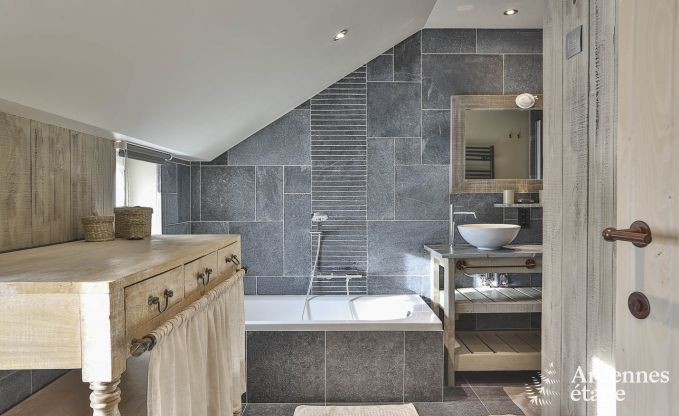 Luxe villa in Bi�vre voor 19 personen in de Ardennen