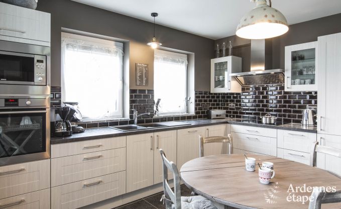 Luxe villa in Bi�vre voor 19 personen in de Ardennen
