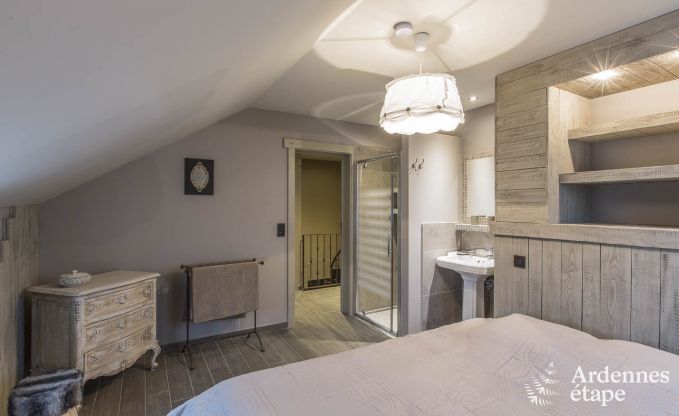 Luxe villa in Bi�vre voor 19 personen in de Ardennen