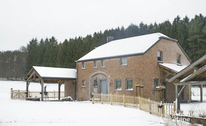 Luxe villa in Bi�vre voor 19 personen in de Ardennen
