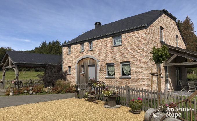 Luxe villa in Bi�vre voor 19 personen in de Ardennen
