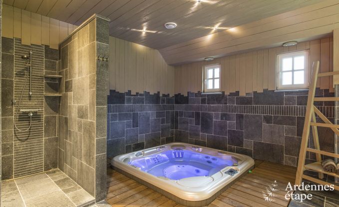 Luxe villa in Bi�vre voor 19 personen in de Ardennen