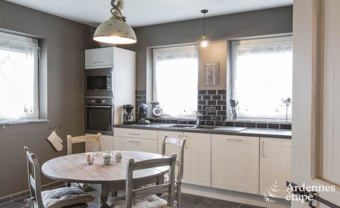 Luxe villa in Bi�vre voor 19 personen in de Ardennen