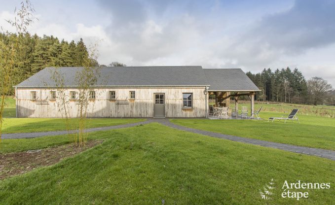 Luxe villa in Bi�vre voor 19 personen in de Ardennen