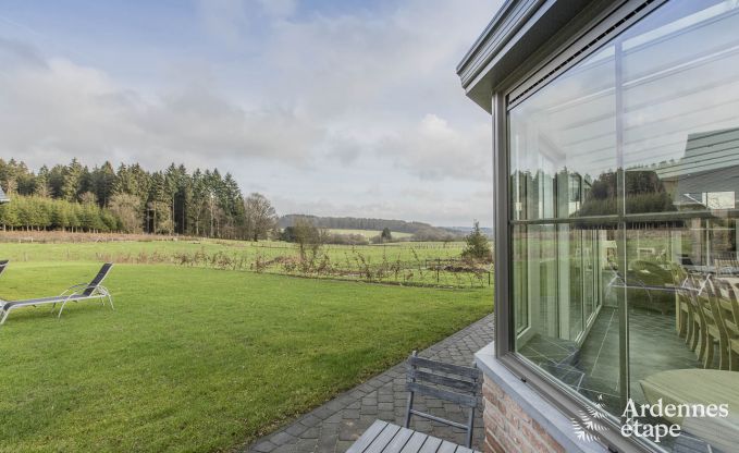 Luxe villa in Bi�vre voor 19 personen in de Ardennen