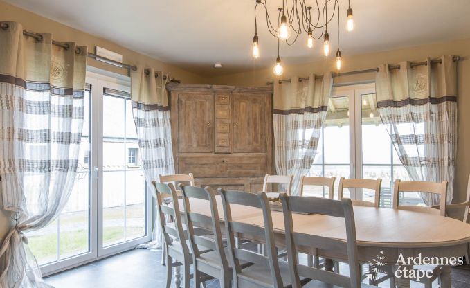 Luxe villa in Bi�vre voor 19 personen in de Ardennen