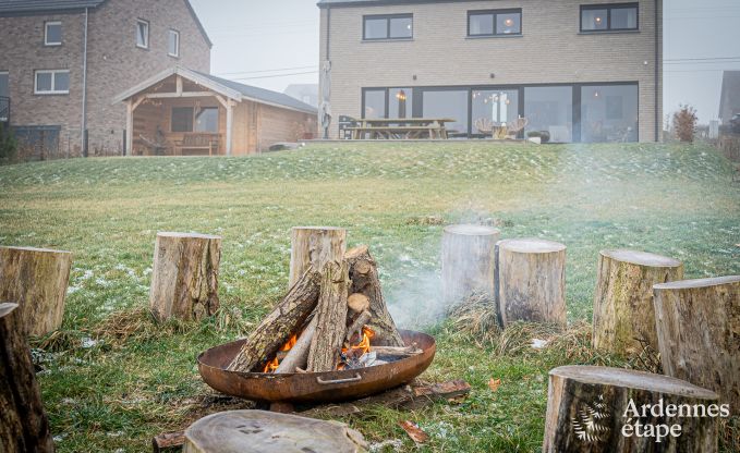 Vakantiewoning in Bivre: huisdiervriendelijk comfort voor 12 personen met sauna  in de Ardennen