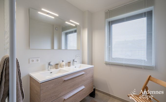 Vakantiewoning in Bivre: huisdiervriendelijk comfort voor 12 personen met sauna  in de Ardennen