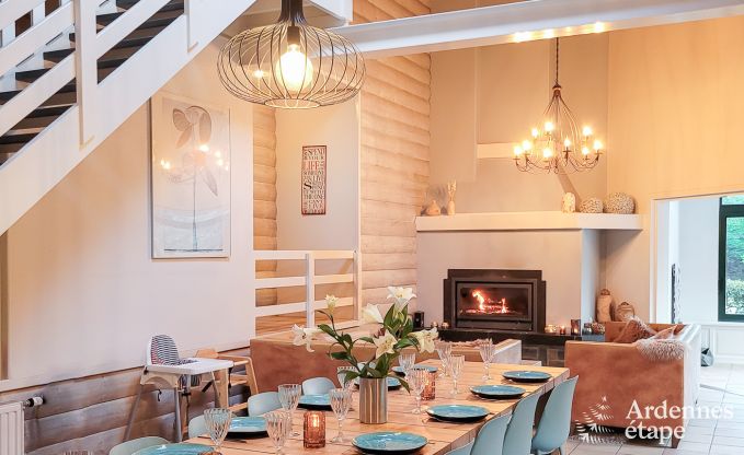 Comfortabel vakantiehuis in Bouillon: ruimte voor 12 personen, met jacuzzi en professionele keuken