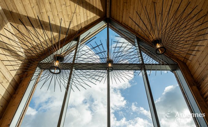 Luxe chalet in Brognon voor 20 personen met verwarmd buitenzwembad, outdoor jacuzzi en sauna op het meer