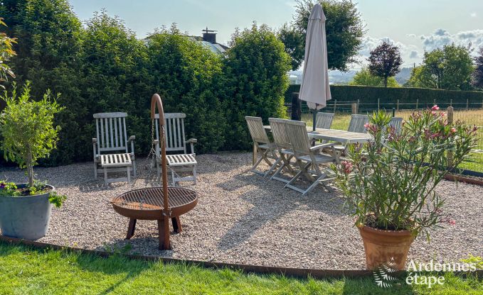 Ruim vakantieappartement voor 12 personen met 5 slaapkamers en gedeelde priv�tuin en wellness in Butgenbach