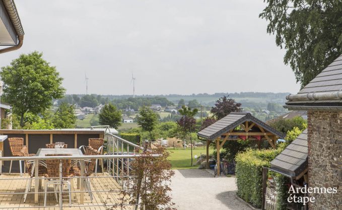 Ruim vakantieappartement voor 12 personen met 5 slaapkamers en gedeelde priv�tuin en wellness in Butgenbach