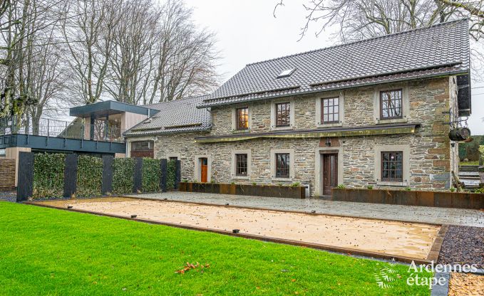 Uitzonderlijke vakantievilla in B�tgenbach voor 10 personen met zwembad