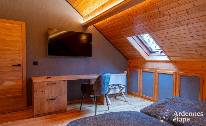 Ruime en luxueuze villa voor 14 personen met binnenzwembad in de Hoge Venen