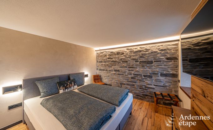 Ruime en luxueuze villa voor 14 personen met binnenzwembad in de Hoge Venen