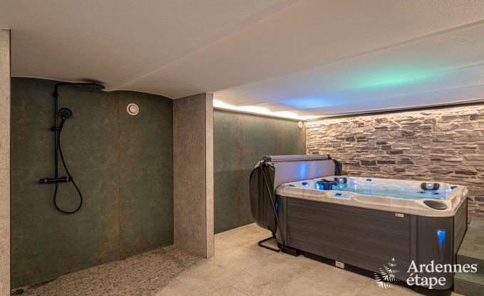 Ruime en luxueuze villa voor 14 personen met binnenzwembad in de Hoge Venen