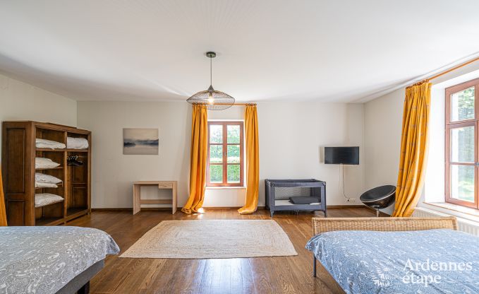 Vakantiehuis in Cerfontaine voor 12/14 personen in de Ardennen